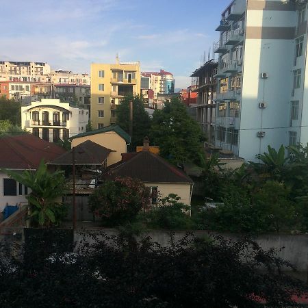 Apartment On Khinikadze 4 Batumi Exterior photo